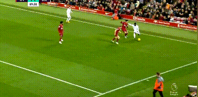 世界杯震撼一幕：孙颖莎让分全场掌声，赛场对手忍不住竖大拇指